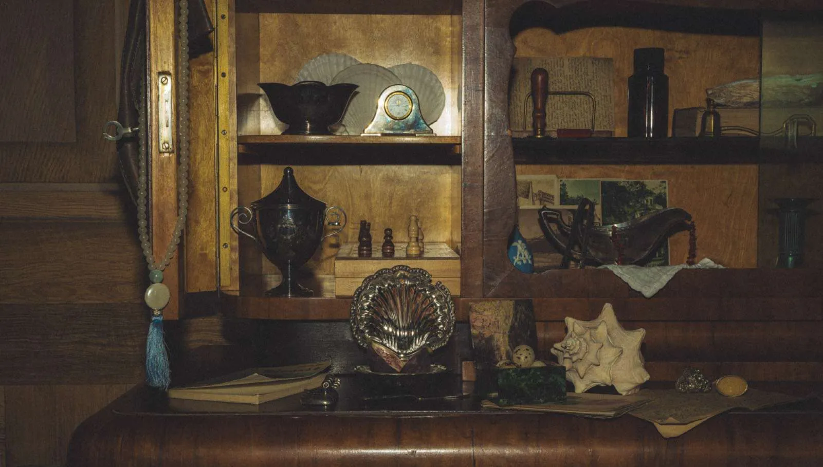 Display case with arranged objects