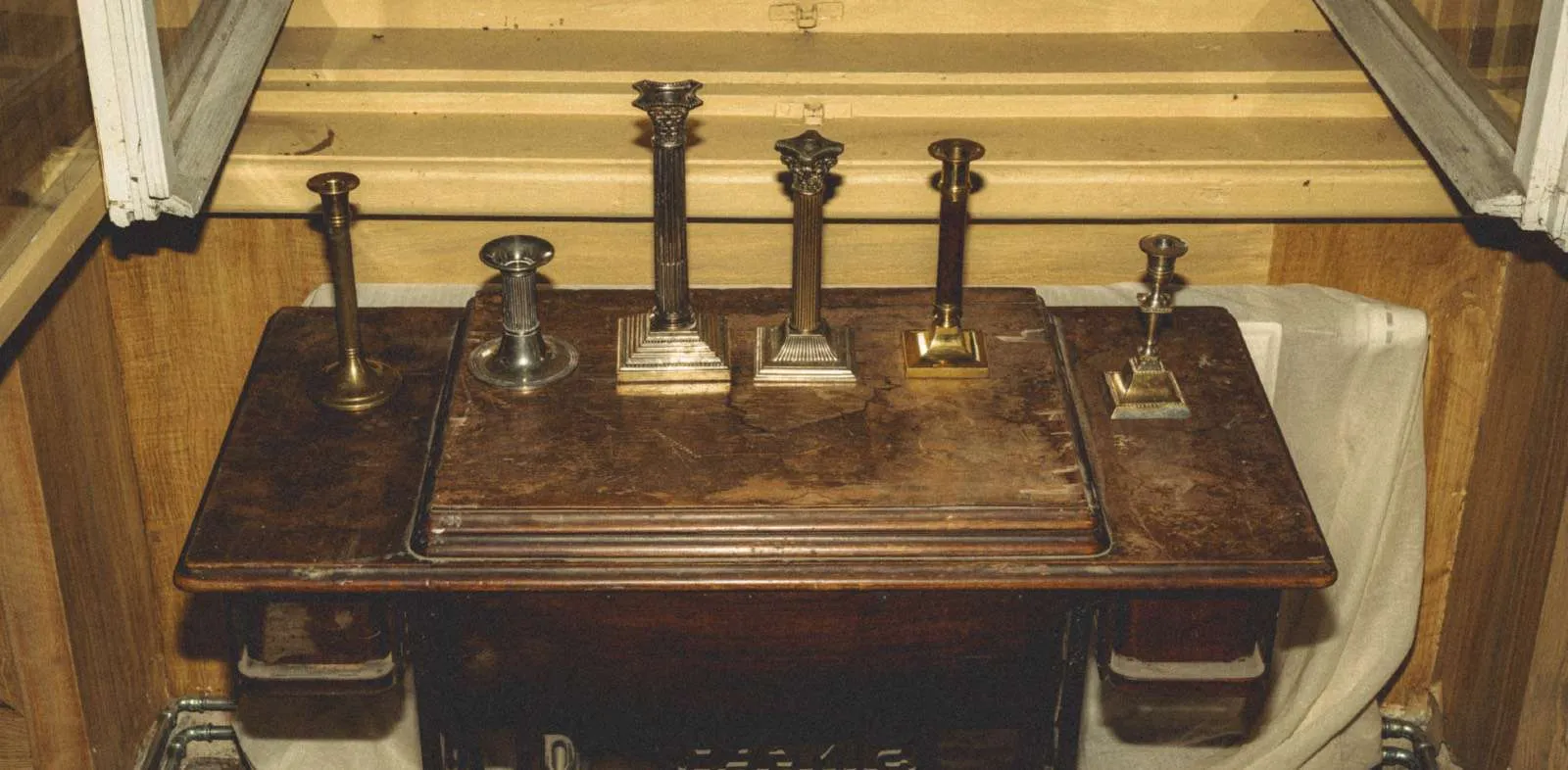 Table with arranged objects
